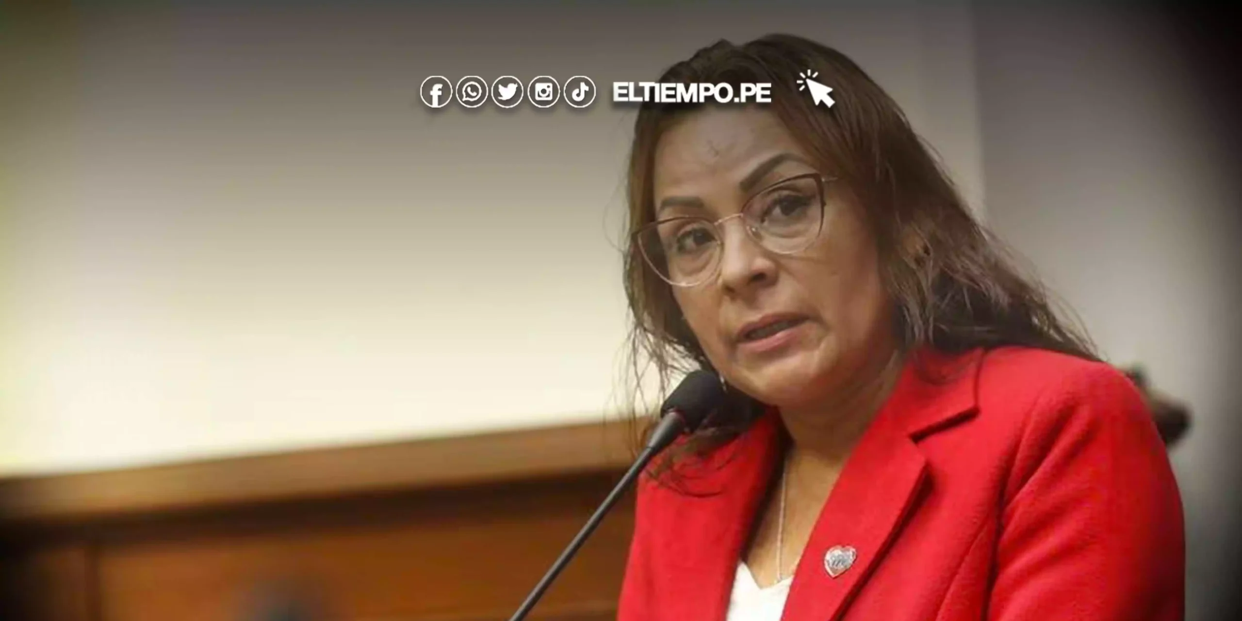 Sanción a Kira Alcarraz recién se verá en febrero: Comisión de Ética la investigará por agresión a trabajador del SAT