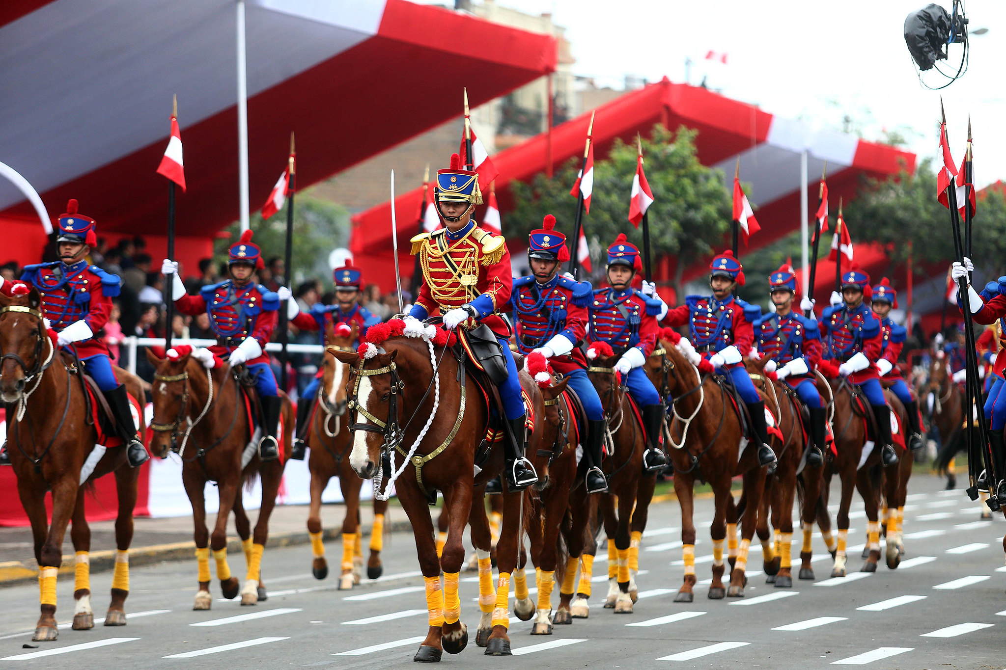 14593549268_56ebaee0e5_k