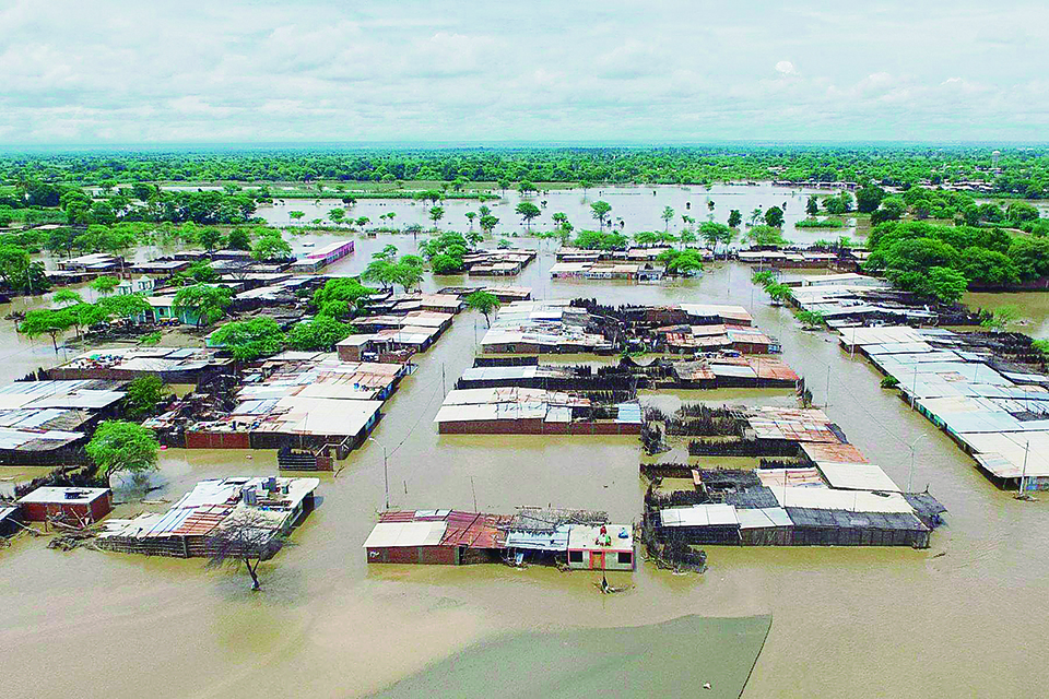 20170401-Pedregal-desborde-rio-inundacion-1-andina