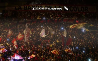 ¡Apoyo Incondicional! Hinchas peruanos realizan banderazo en Kansas antes del partido contra Canadá