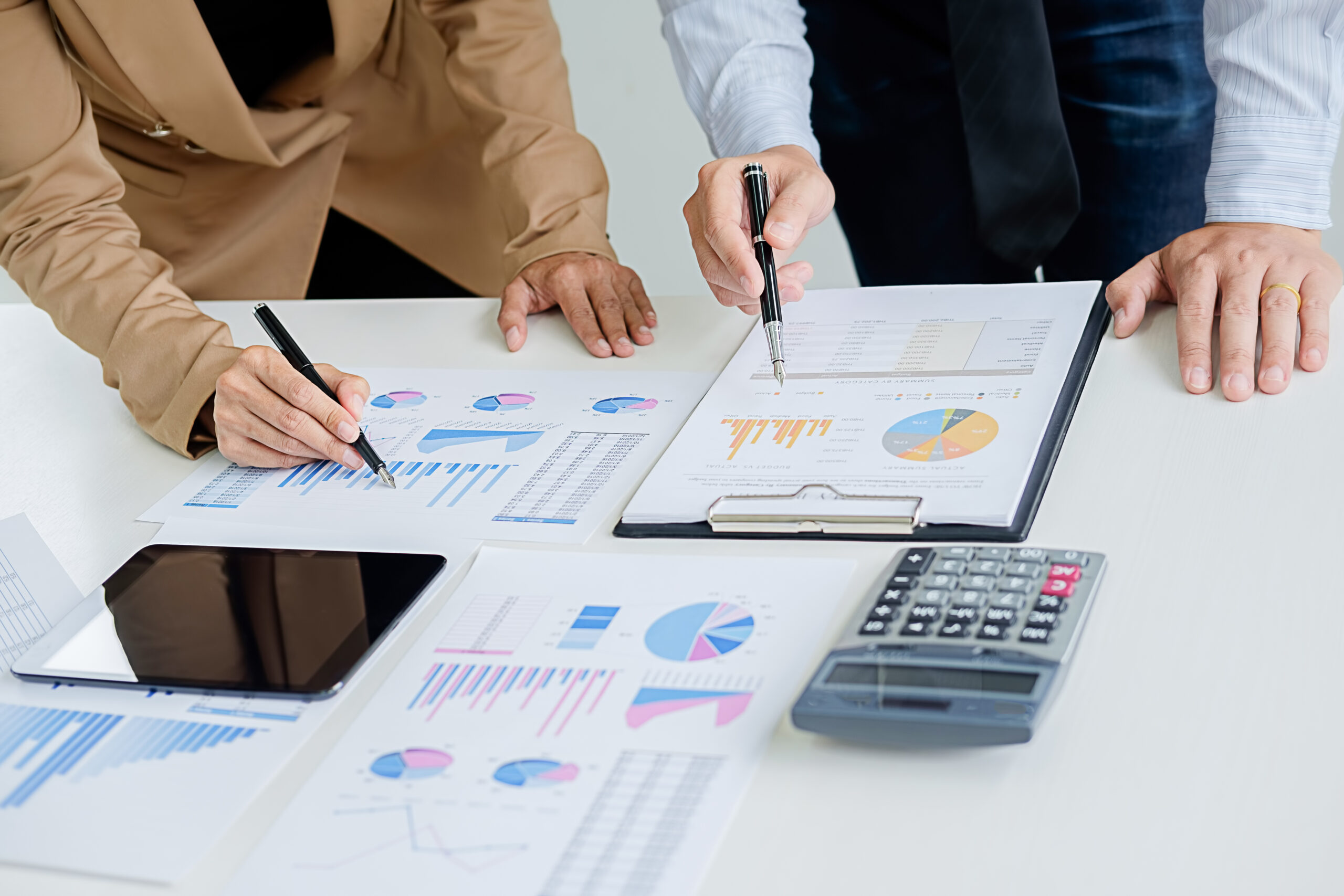 Business,Concept.,Business,People,Discussing,The,Charts,And,Graphs,Showing