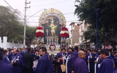 El ‘Cristo Moreno’ inicia su recorrido por calles de Piura