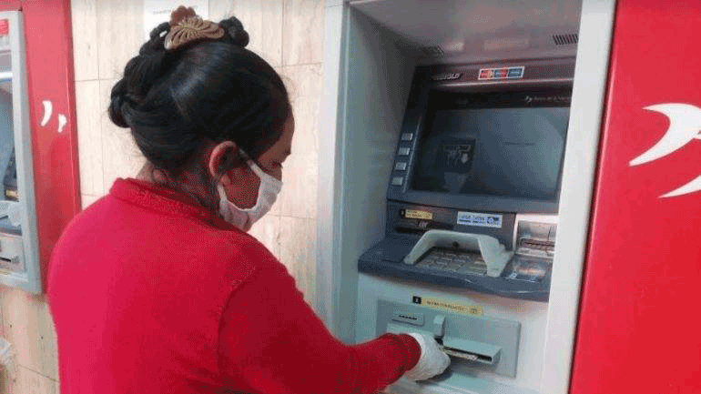 PIURA-CAJERO-DEL-BANCO-DE-LA-NACION