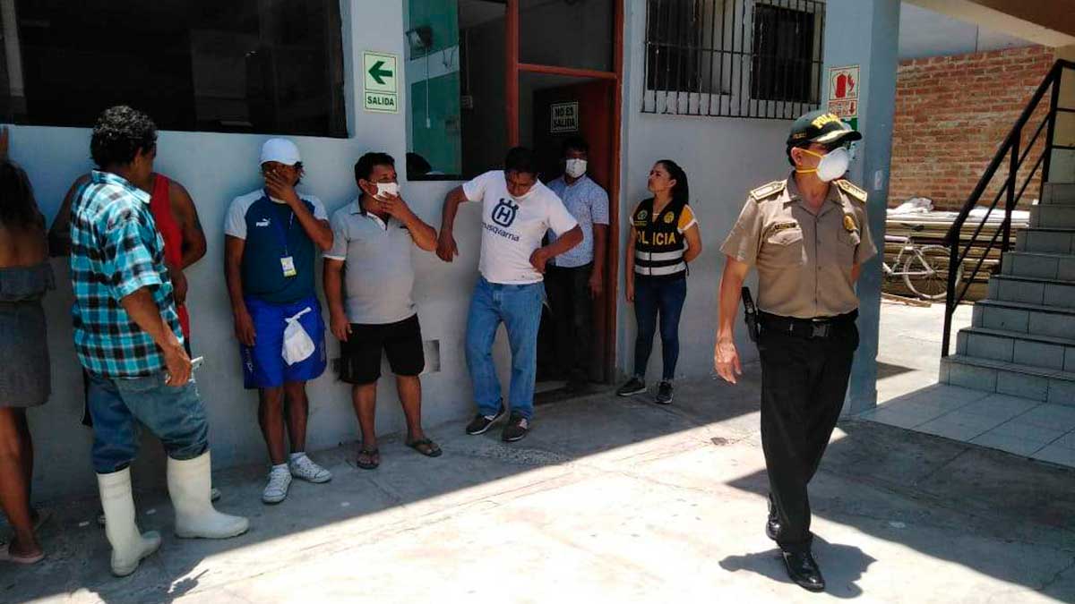 Piura-detienen-a-vientisiete-personas-que-libaban-en-plena-emergencia