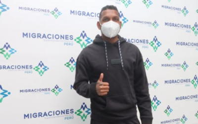 Universitario de Deportes: Alberto Quintero firmó título de nacionalización