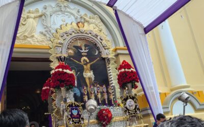 El Señor de los Milagros vuelve en procesión