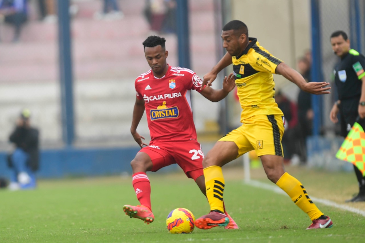 Sporting-Cristal-Y-Cantolao