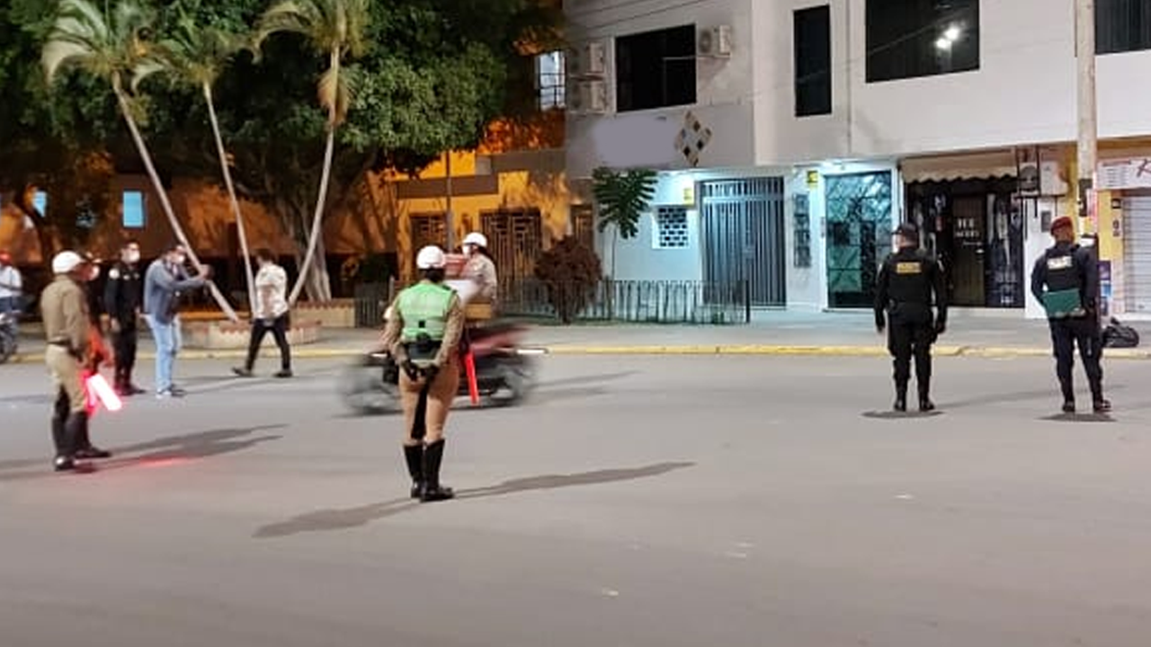 Toque-de-queda-en-Piura