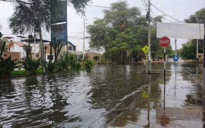 Colapso de desagüe y corte de agua potable afectan a urb. El Golf y Los Geranios