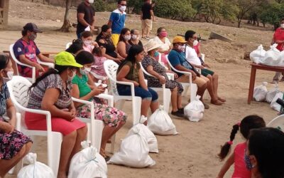Morropón: familias de bajos recursos reciben canastas y mascarillas