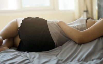 ¿Por qué no debes automedicarte para aliviar el cólico menstrual?