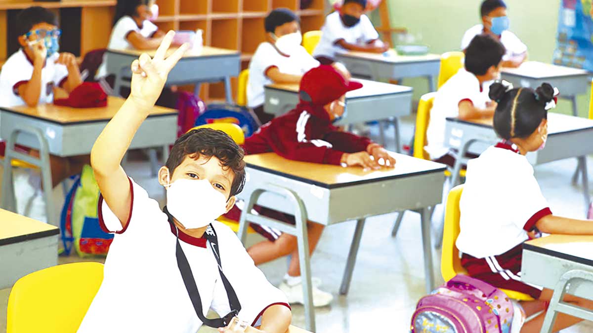 foto-escolares-mascarillas-ABRIDORA