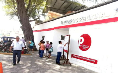 Denuncian a gobernador por falta de pago de mascarillas