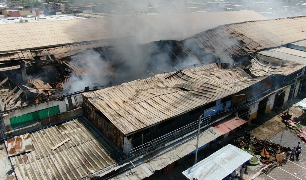 incendio-mercado-modelo-piura