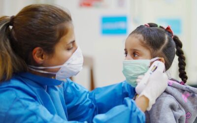 Los menores de cinco años podrían propagar la COVID-19 tanto como los adultos, según estudio