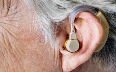 La pérdida auditiva puede causar demencia, según estudio