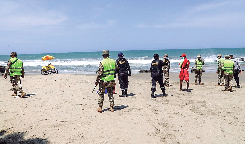 playa-mancora-cerrada