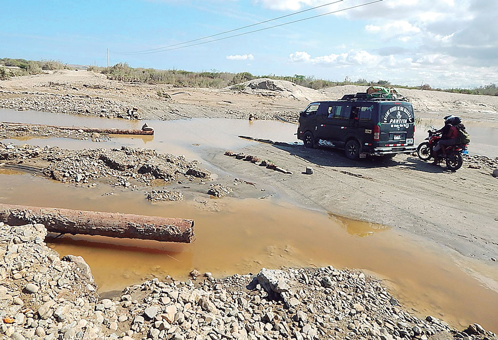 quebrada-via-lobitos-danada