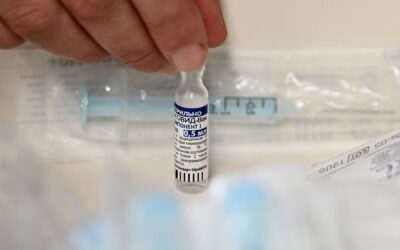 Segunda dosis de Sputnik V se puede inocular hasta tres meses después de primera