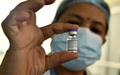 COVID-19: ¿qué marca de vacuna y cuántas dosis te toca según tu edad?