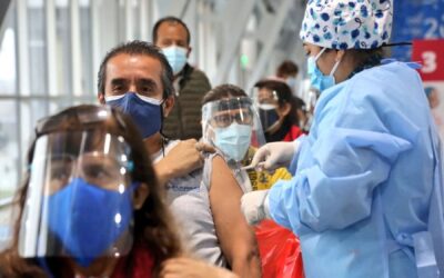 No vacunados tienen el doble de posibilidades de reinfectarse con COVID-19, según estudio
