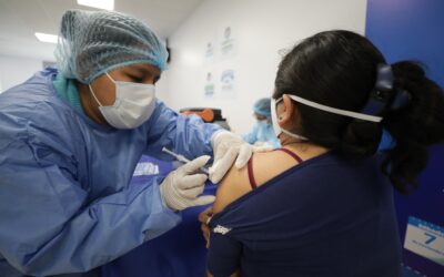 ¿Las vacunas pueden causar efectos secundarios?