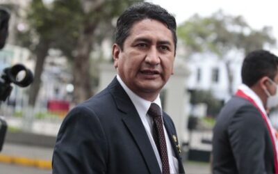 Vladimir Cerrón recibe de Perú Libre un sueldo de 12,500 soles mensuales