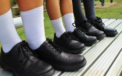 Zapatos escolares inadecuados pueden generar inflamación