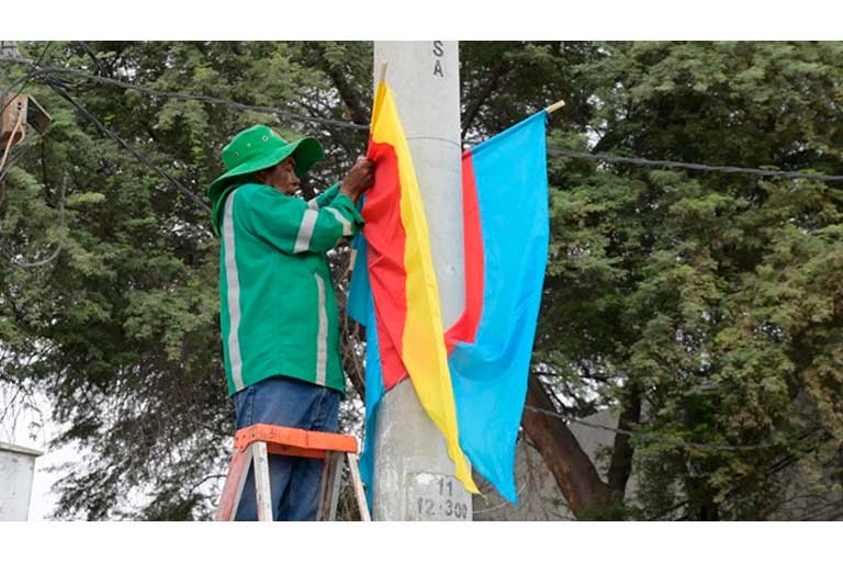 Piura,Multa por no poner la bandera del Perú