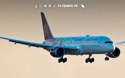 En China: Pasajeras encierran en el baño de un avión a una niña pequeña que lloraba sin parar