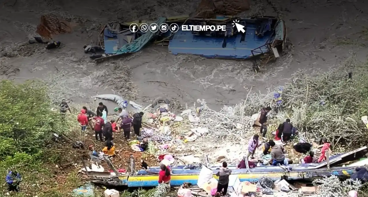 Bus cae al rio en Ancash