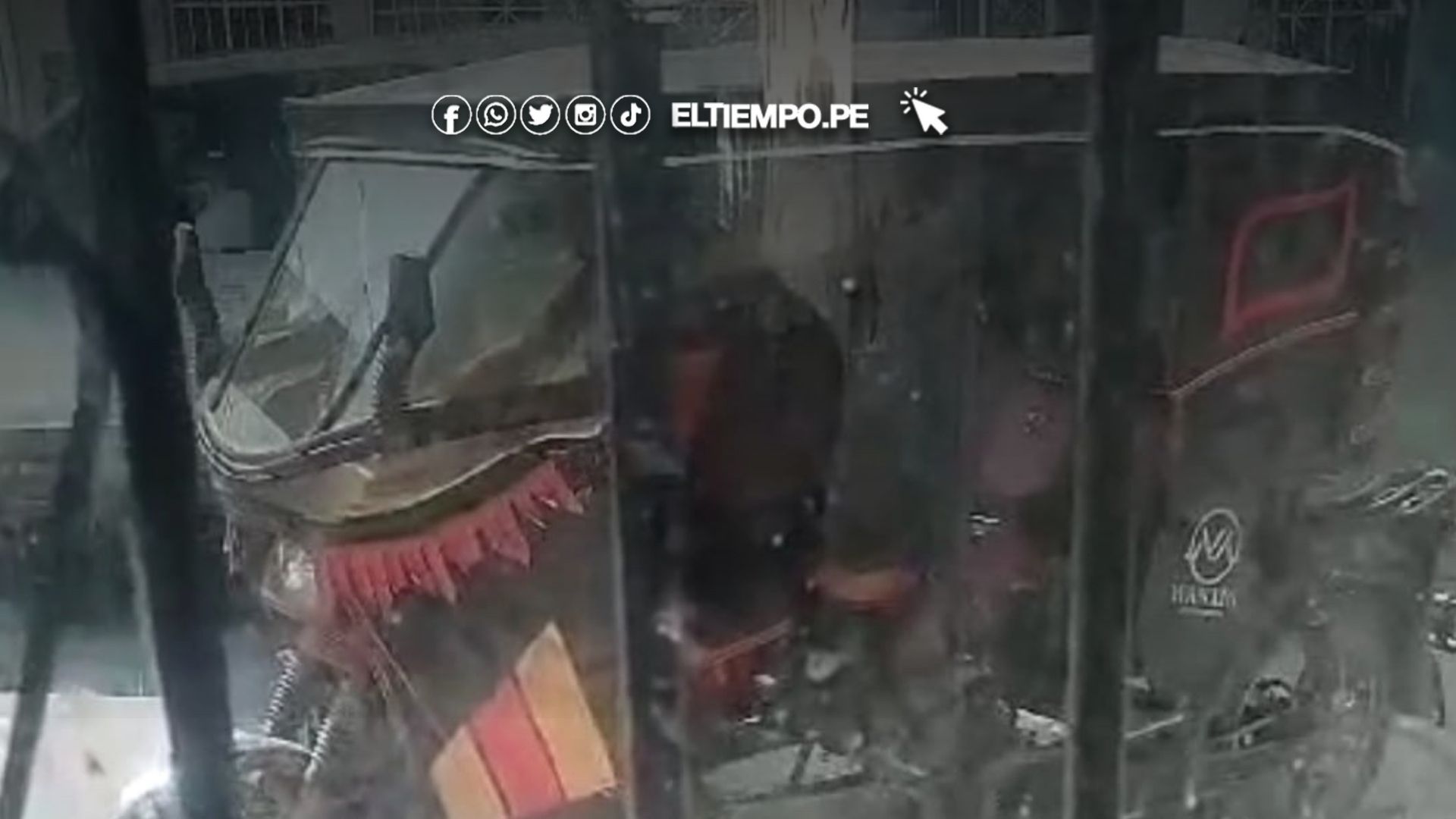 bandoleros roban moto