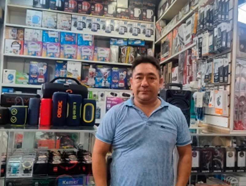 Líder Chininin, de la Asociación de Comerciantes Nuevo Amanecer (ACUNA).