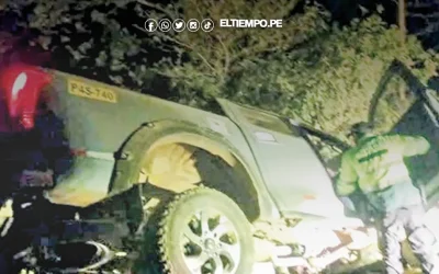 Camioneta de la ONPE sufre accidente cuando trasladaba material electoral